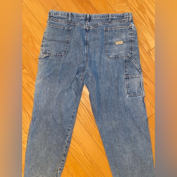 Wrangler Relaxed Fit Blue Jeans - Picture 3 of 3